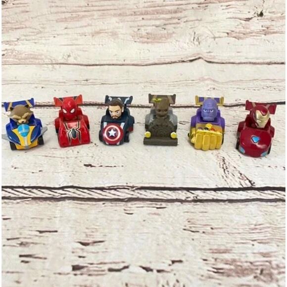 MARVEL AVENGERS Limited Edition Pull Back Race Cars - Picture 1 of 12